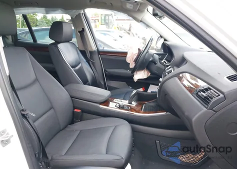 2016 BMW X3 xDrive28I z USA, uszkodzony, nr VIN 5UXWX9C59G0D72238